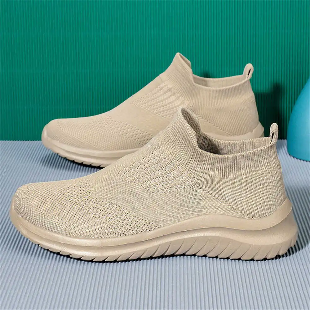 Beige Soft New Novelty Tennis  - Mens Fashion In 40S ulasan dan harga